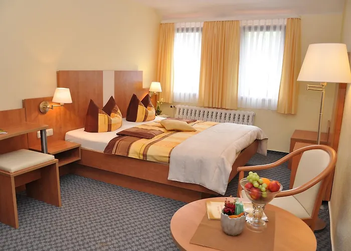 Simon Otel Oberschonau